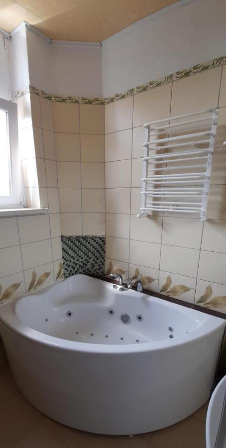 Apartament Kasztanowy Apartment Гливице Екстериор снимка