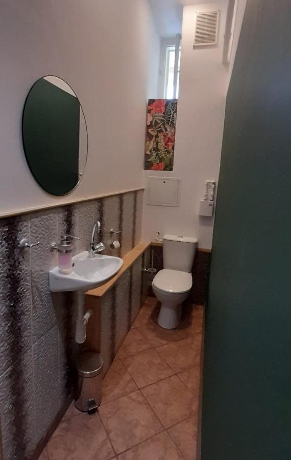 Apartament Kasztanowy Apartment Гливице Екстериор снимка